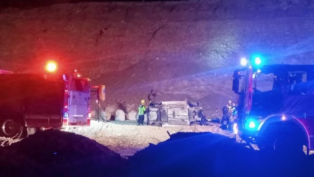   Arica: Volcamiento de un vehículo dejó a un hombre fallecido y dos heridos de gravedad 