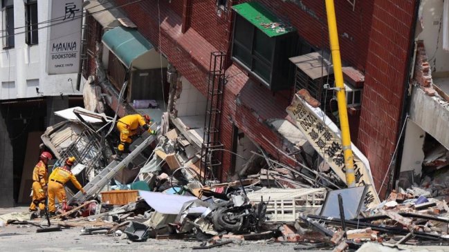   Ascienden a nueve los muertos por terremoto de Taiwán, que deja más de 100 réplicas 
