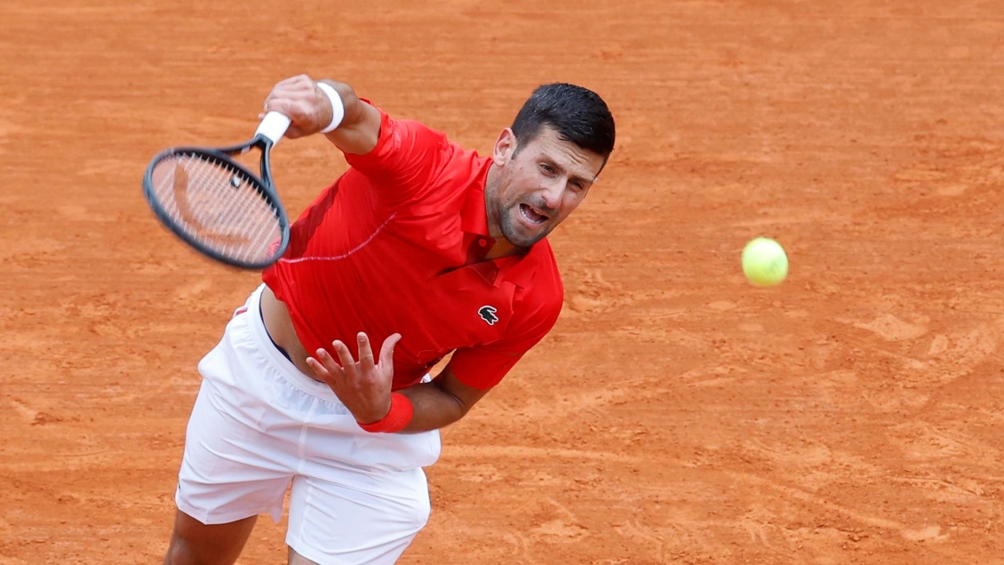 Novak Djokovic arrasó con Safiullin en su estreno en Montecarlo