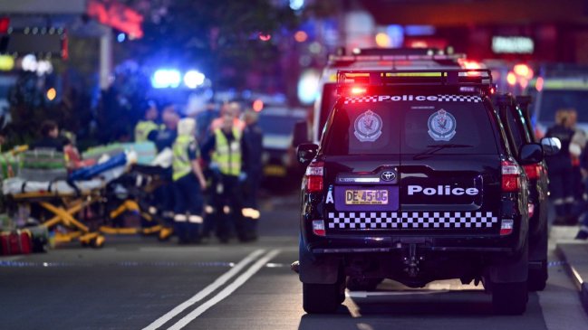   Hombre acuchilló y mató a seis personas en un mall australiano 