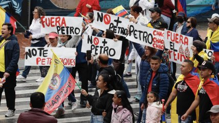  Colombianos salen a las calles a protestar contra el Gobierno de Petro  