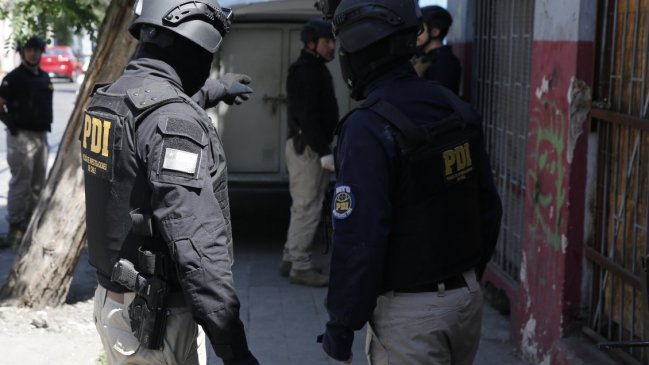   PDI allanó domicilio en centro de Santiago: Dos detenidos 
