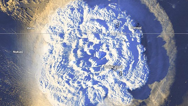 De "dimensiones colosales": Expertos explican la impactante erupción del volcán en Tonga
