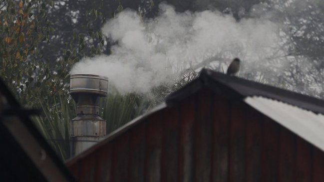 Chillán y Chillán Viejo vivieron primera emergencia ambiental del año con fiscalizaciones al uso de calefactores