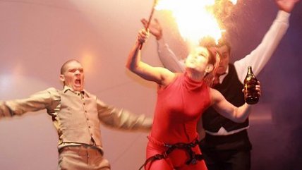   Paulina Urrutia realizó positiva evaluación de primer día de Carnaval Cultural 