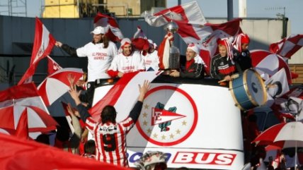   Estudiantes ya llegó a La Plata con la Copa en las manos 