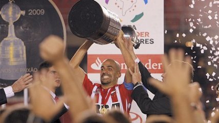   Hinchas de Atlético Mineiro festinan con la derrota de Cruzeiro en la Copa Libertadores 