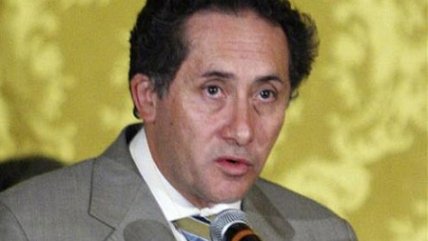 Ministro ecuatoriano fustigó grabación en oficina de presidente Correa