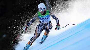 Esquiadora chilena fue ovacionada en el cierre de los Juegos de Vancouver