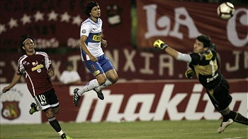 Universidad Católica igualó con Caracas e hipotecó sus opciones en la Copa Libertadores