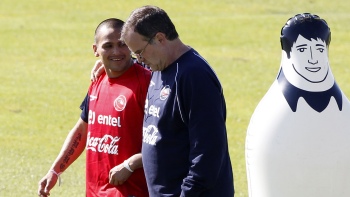 Rumor sobre quiebre entre Bielsa y Suazo se difundió por Twitter