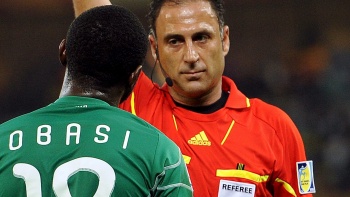 FIFA negó que haya cambiado el árbitro del duelo Uruguay-Ghana por suspicacias charrúas