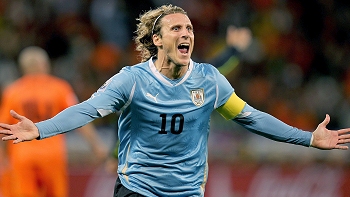 Diego Forlán obtuvo el Balón de Oro y cerró un Mundial memorable para Uruguay