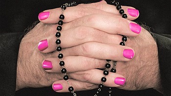   Prensa italiana reveló doble vida de sacerdotes gays en Roma 