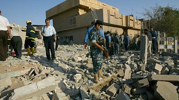 Explosión de tres autos bomba en Irak deja 31 muertos y 80 heridos