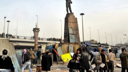 Chilena evacuada desde Egipto: Estamos todos bien y tranquilos