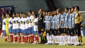 La UC venció a Gremio y sacó ventaja en los octavos de final de la Copa Libertadores