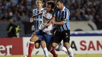 Intendencia descartó suspender partido entre la UC y Gremio por incendios forestales