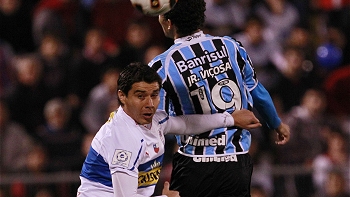 David Henríquez sufrió una molestia muscular y quedó en duda para duelo de la UC con Peñarol