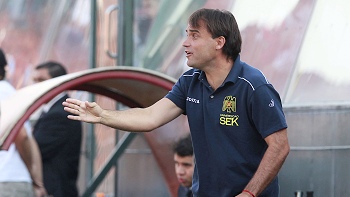 Sierra analiza un cambio de esquema para duelo de U. Española ante Bolívar