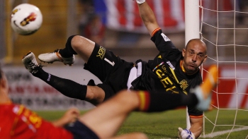 Eduardo Lobos volverá a la titularidad en U. Española en duelo copero con Bolívar