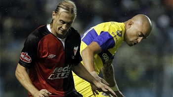 Boca Juniors venció con lo justo a Colón antes de crucial duelo con U. Española