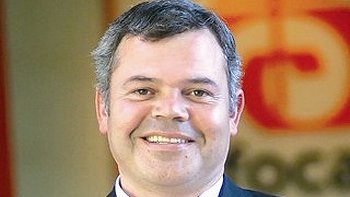 Sacerdote jesuita: Un salario mínimo de 182 mil pesos es inmoral
