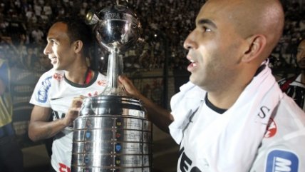   El delantero Emerson anota el segundo tanto y definitivo para Corinthians 