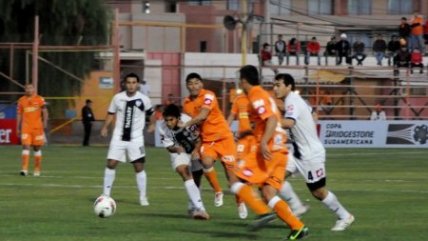 Cobreloa empató con Tacuary y avanzó en la Sudamericana