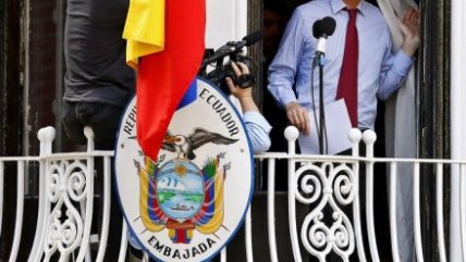   Julian Assange habló desde la embajada de Ecuador en Londres 