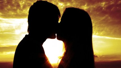   Académico explicó la creencia de que la primavera propicia el amor 