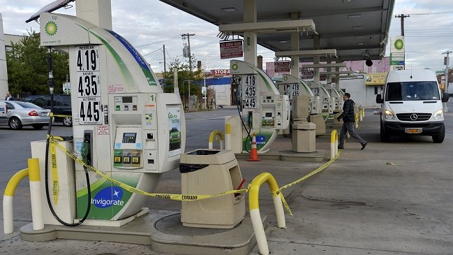 Autoridades racionarán venta de gasolina en Nueva York
