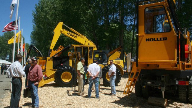 Paralizaron planta de celulosa tras derrame de petróleo