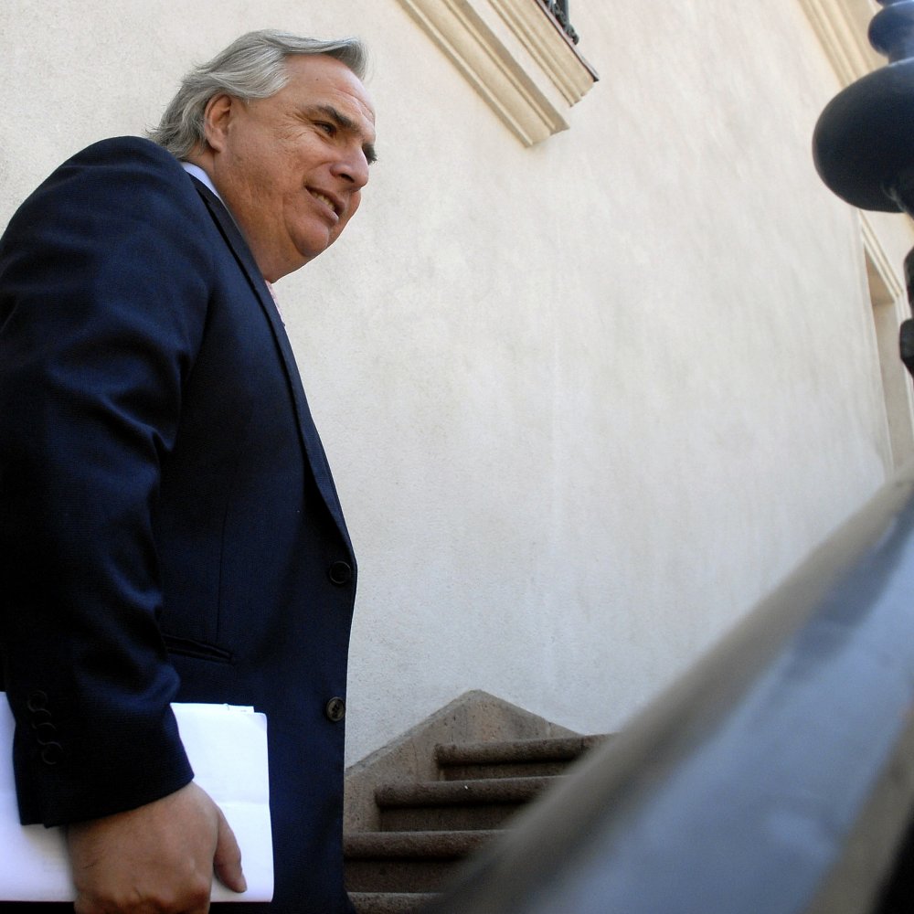 La DC le pidió a Chadwick poner énfasis en la educación