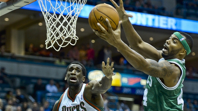 Spurs, Nuggets y Sixers se consolidaron con nuevos triunfos en la NBA