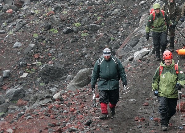 Buen clima agiliza búsqueda de turistas perdidos en Villarrica