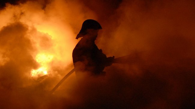 Incendio destruyó cuatro inmuebles en San Ramón
