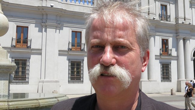 Director belga habla de la adaptación al cine de novela de Rivera Letelier