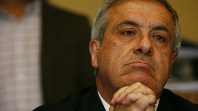 Mañalich sí hizo mea culpa por vacunación: La responsabilidad es mía