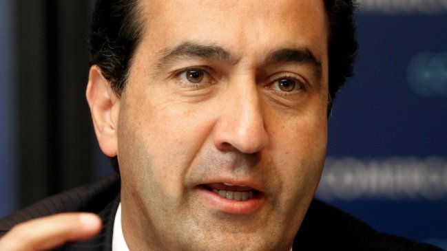 Investigarán millonario déficit en la Municipalidad de Santiago