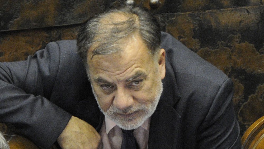 Andrade replicó a Andrés Velasco: Habrá millones esperando a Bachelet