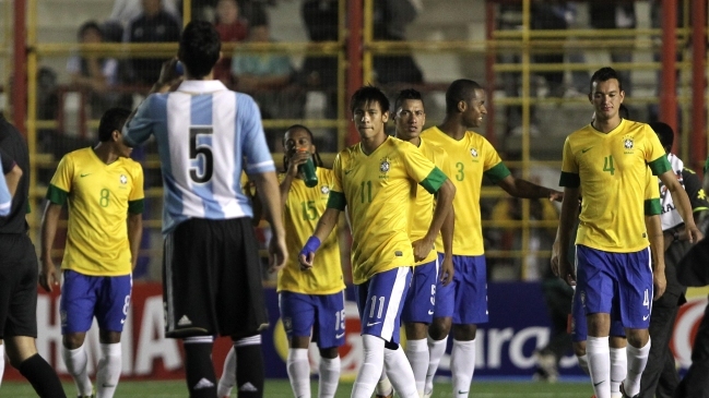 Argentina y Brasil chocan en La Bombonera por el 