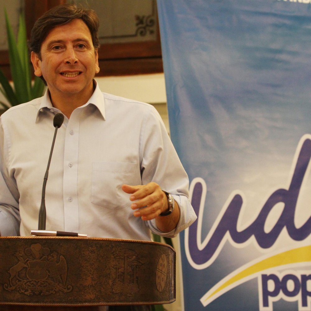 Golborne ante críticas por dichos contra Allamand: Queremos marcar diferencias con respeto