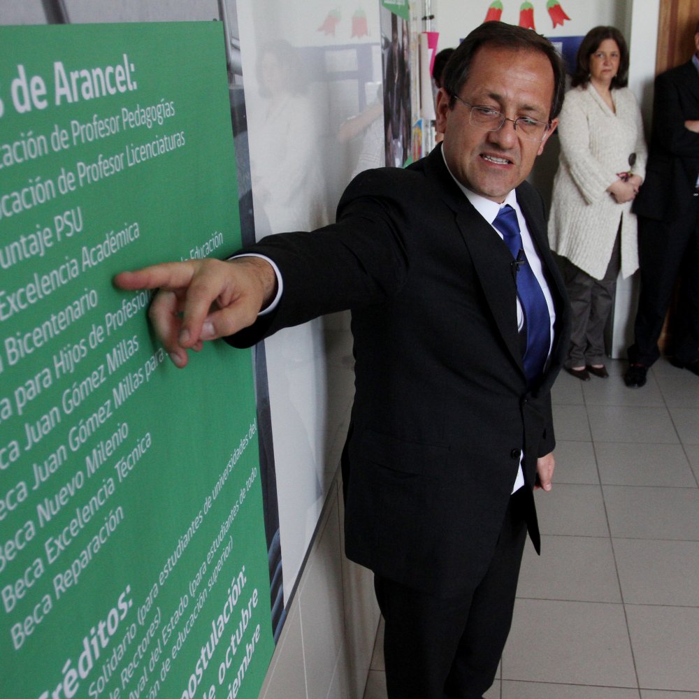 Hasta el 29 de noviembre se amplió plazo para postular a créditos del Mineduc