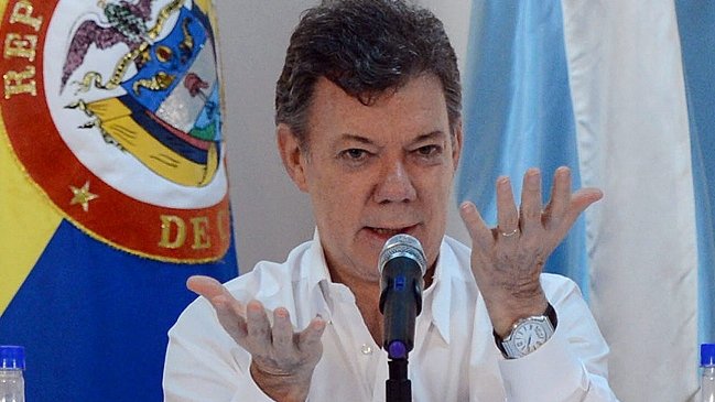 Santos admitió que diálogo con FARC lo obligará a tomar 