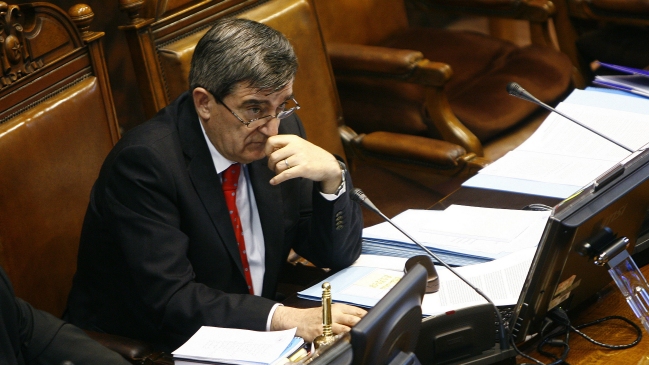 Escalona: Es una mala práctica del Gobierno los insultos públicos y las excusas privadas