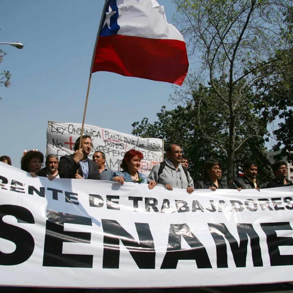 Trabajadores del Sename llamaron a paro indefinido