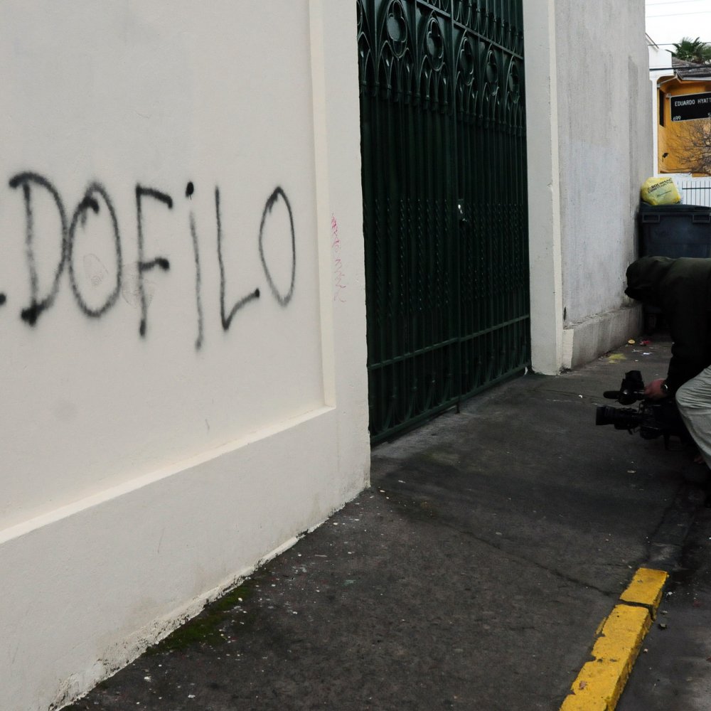 Funcionarios de colegio en La Pintana están acusados de abusos sexuales