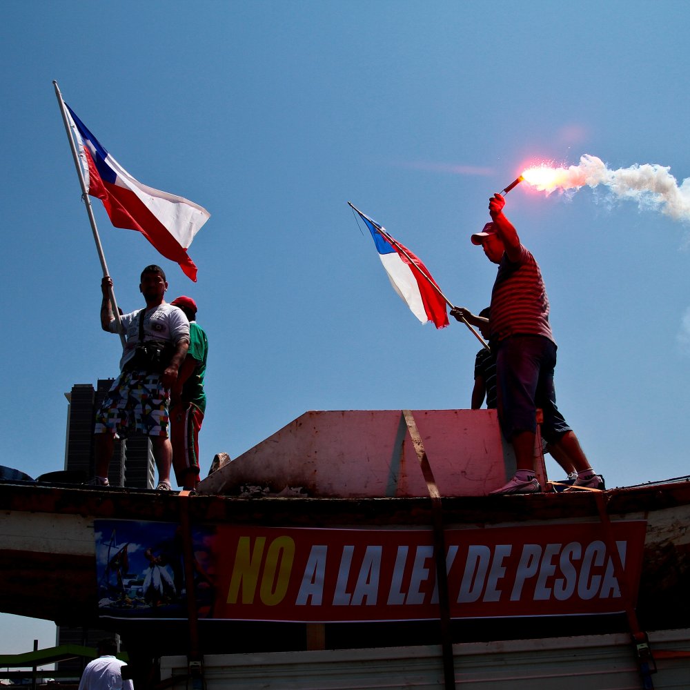 Economista: La DC debe explicar por qué regala la pesca a siete familias