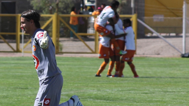 Cobresal goleó a Barnechea FC y logró la permanencia en Primera